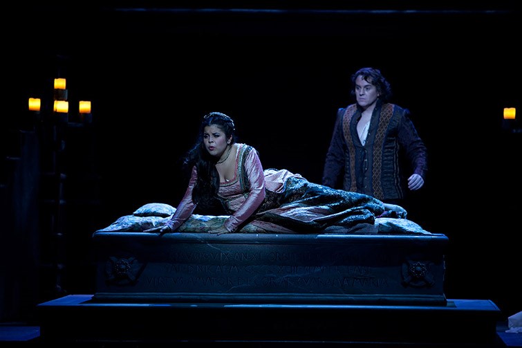 Simone Osborne - Juliette in ROMEO ET JULIETTE (Vancouver Opera)